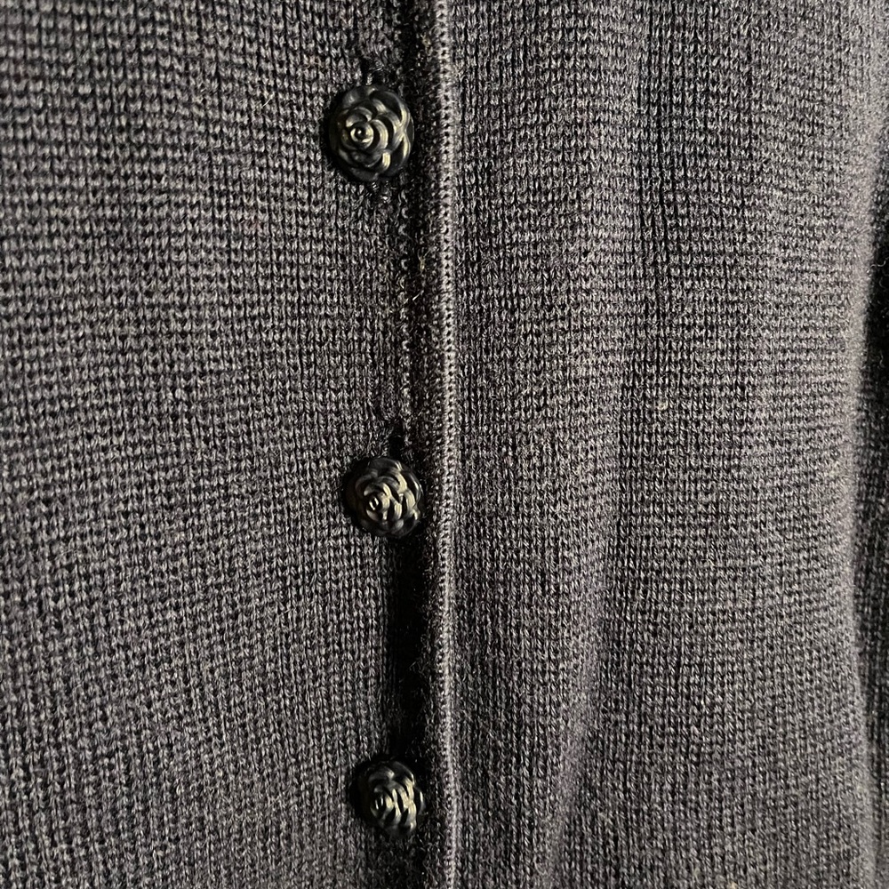 VINTAGE Vitabella 100% Wool Sweater with Floral Embroidery - Picture 3 of 12